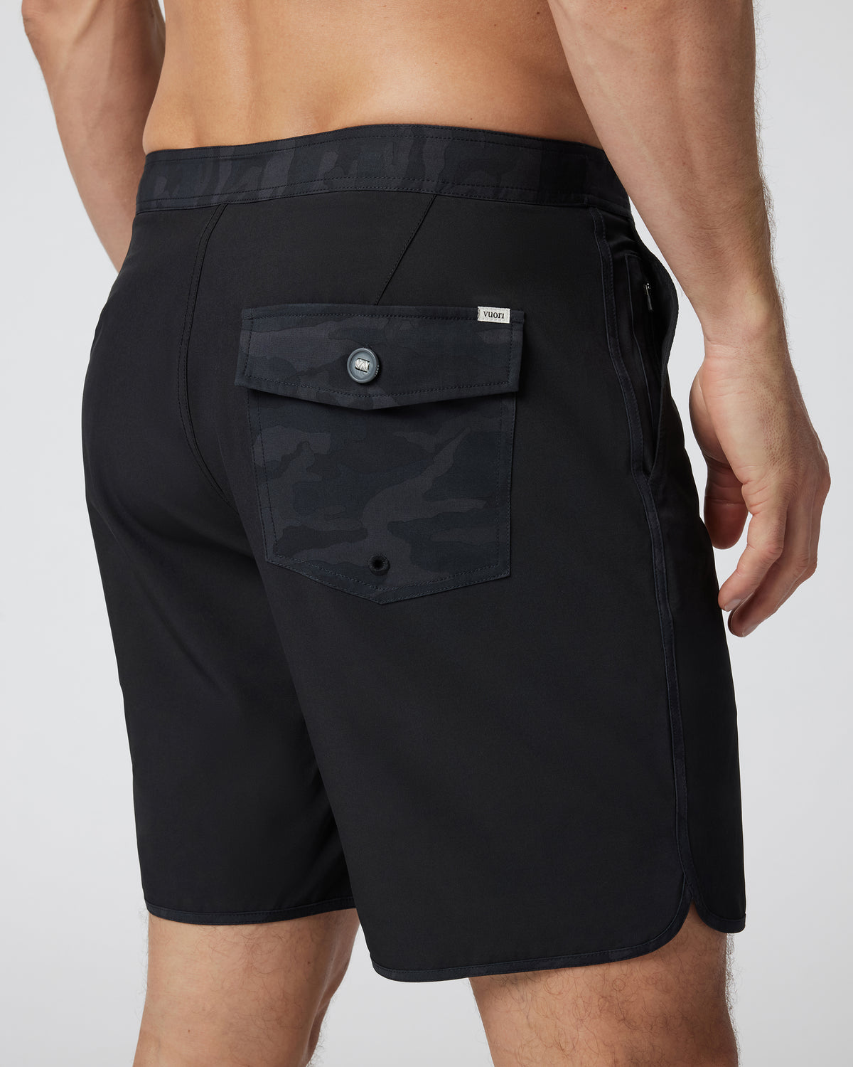 Men Vuori Cruise Boardshort Men's Black Swim Trunks