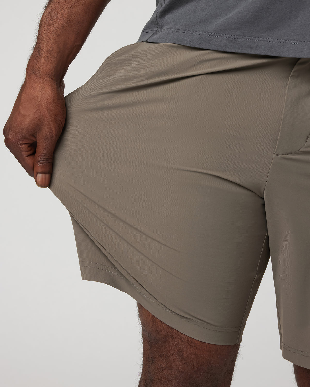 Men Vuori Fleet Chino Short 8" Men's Cocoa Shorts