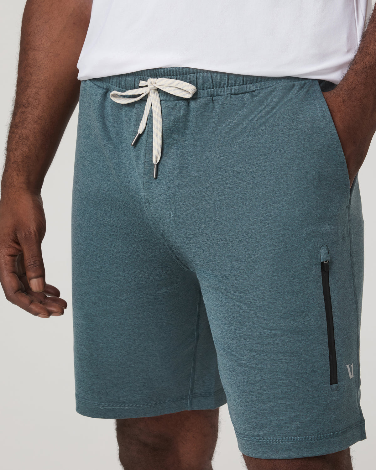 Men Vuori Men's Sunday Performance Short 8" Blue Sea Heather