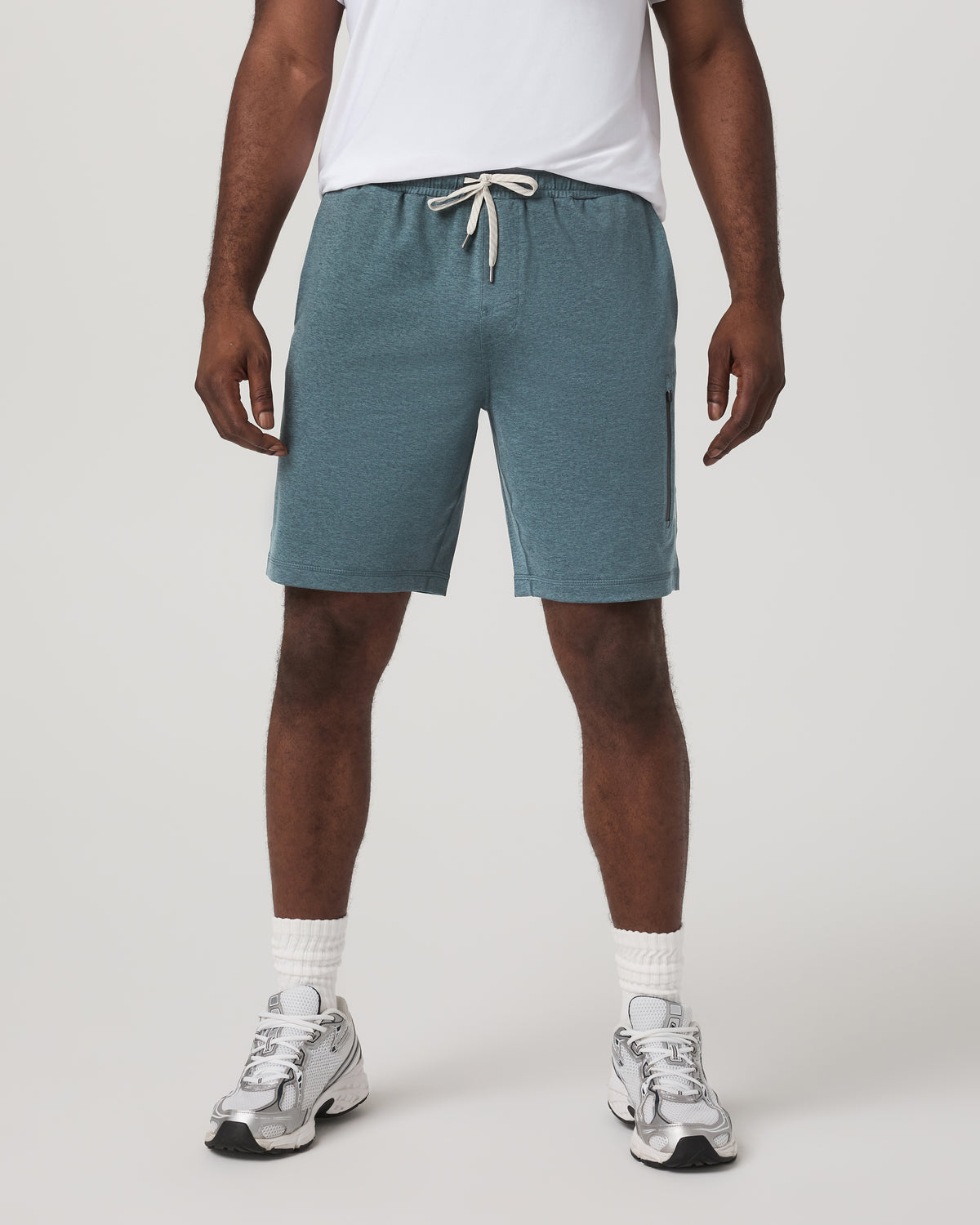 Men Vuori Men's Sunday Performance Short 8" Blue Sea Heather