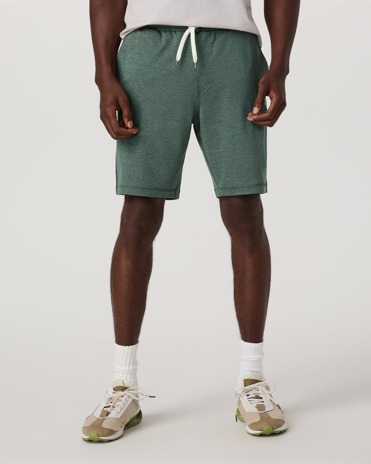 Men Vuori Sunday Performance Short 8" Men's Agate Green Shorts