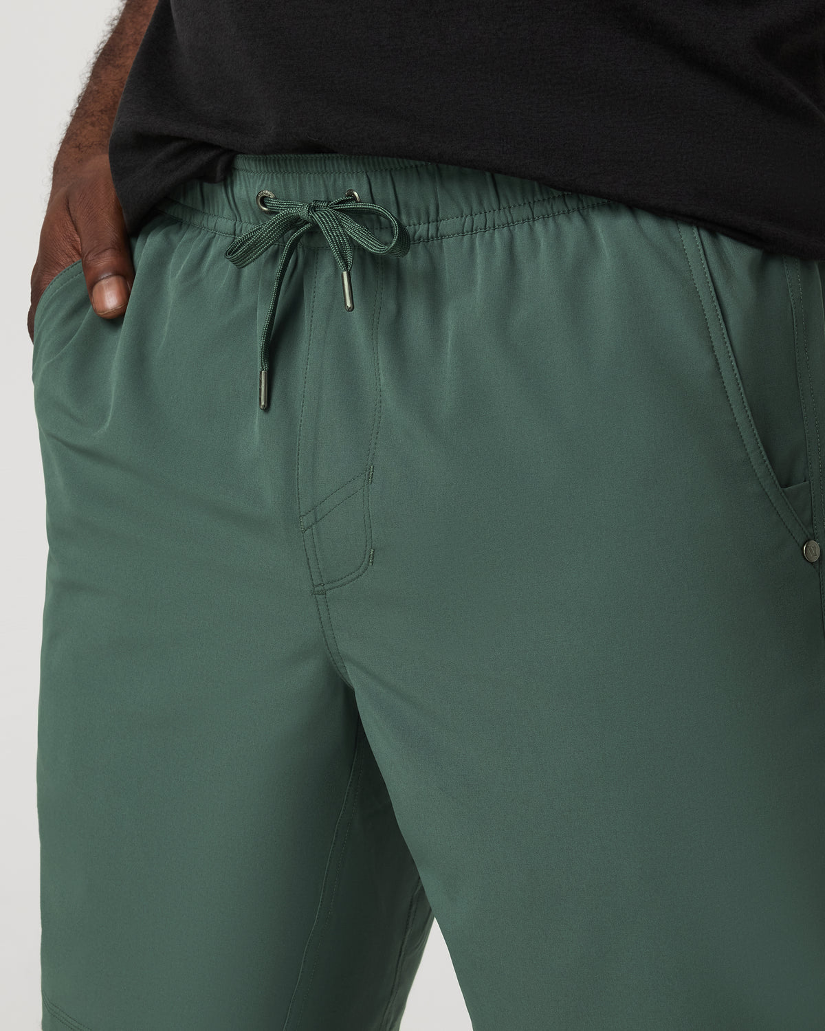 Men Vuori Kore Short Lined 9" Men's Agate Green Tonal Shorts