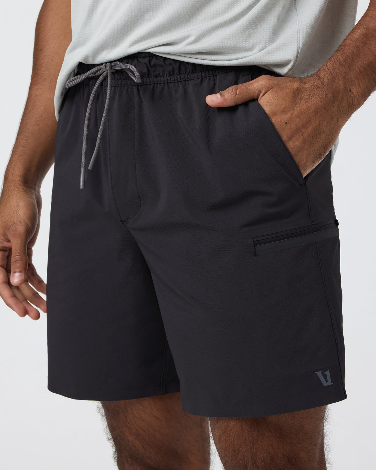 Men Vuori Grafton Short Unlined Classic Fit 7" Black