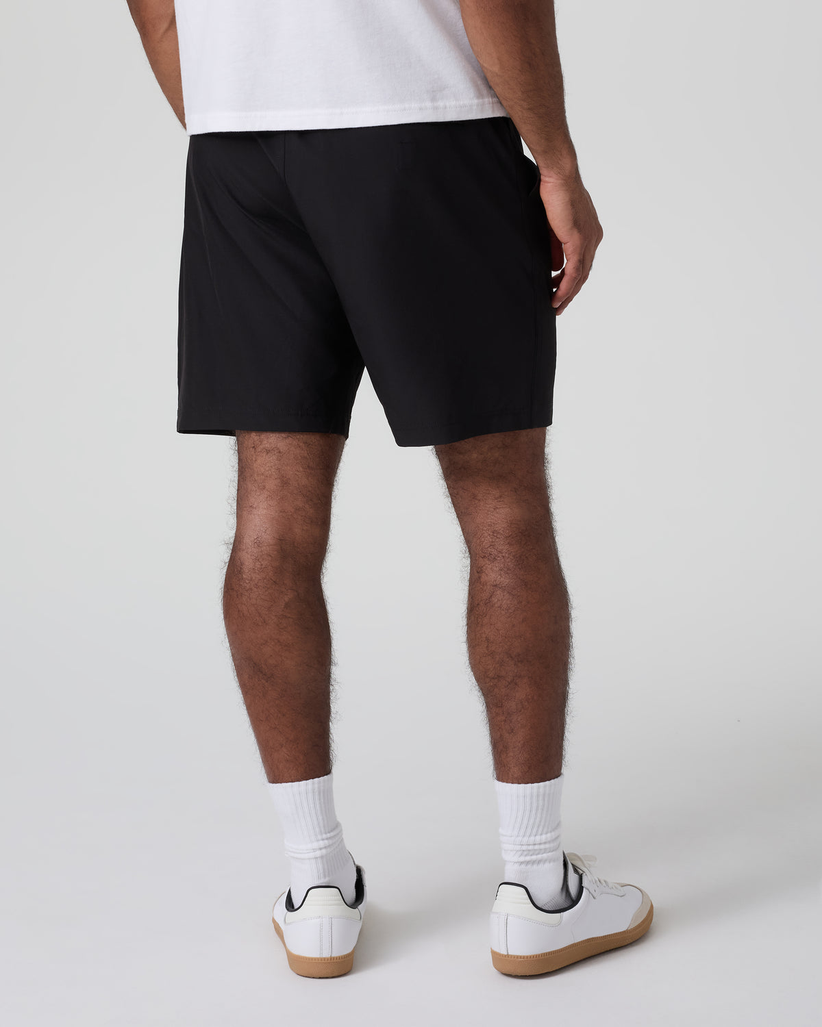 Men Vuori Banks Session Short 7" Black