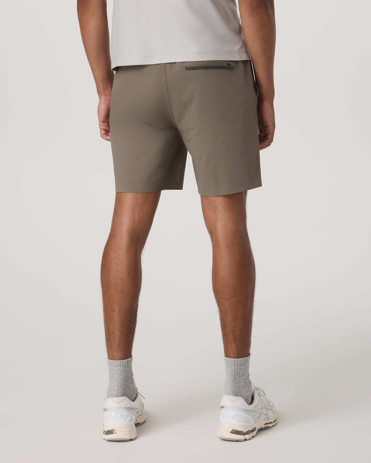Men Vuori Grafton Short Unlined 7" Men's Training Shorts in Bark