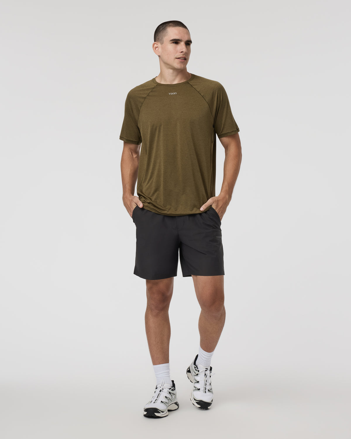 Men Vuori Grafton Short Lined Classic Fit 7" Black
