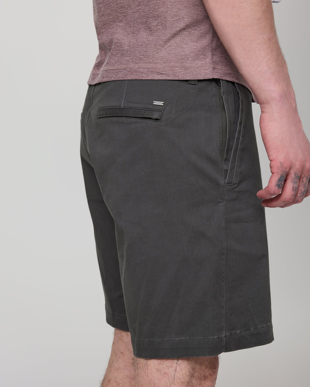 Men Vuori Fletcher Short Classic Fit 8" Dark Pewter