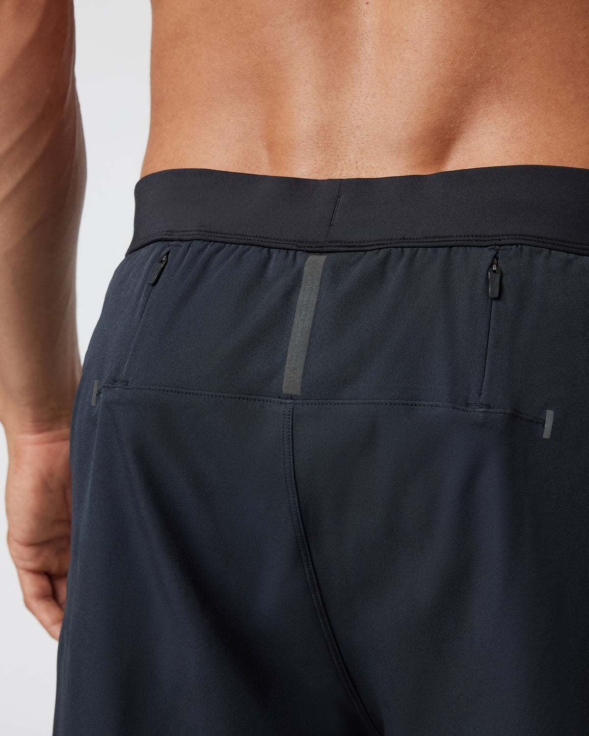 Men Vuori Qualify Run Short Lined 6" Men's Black Run Shorts