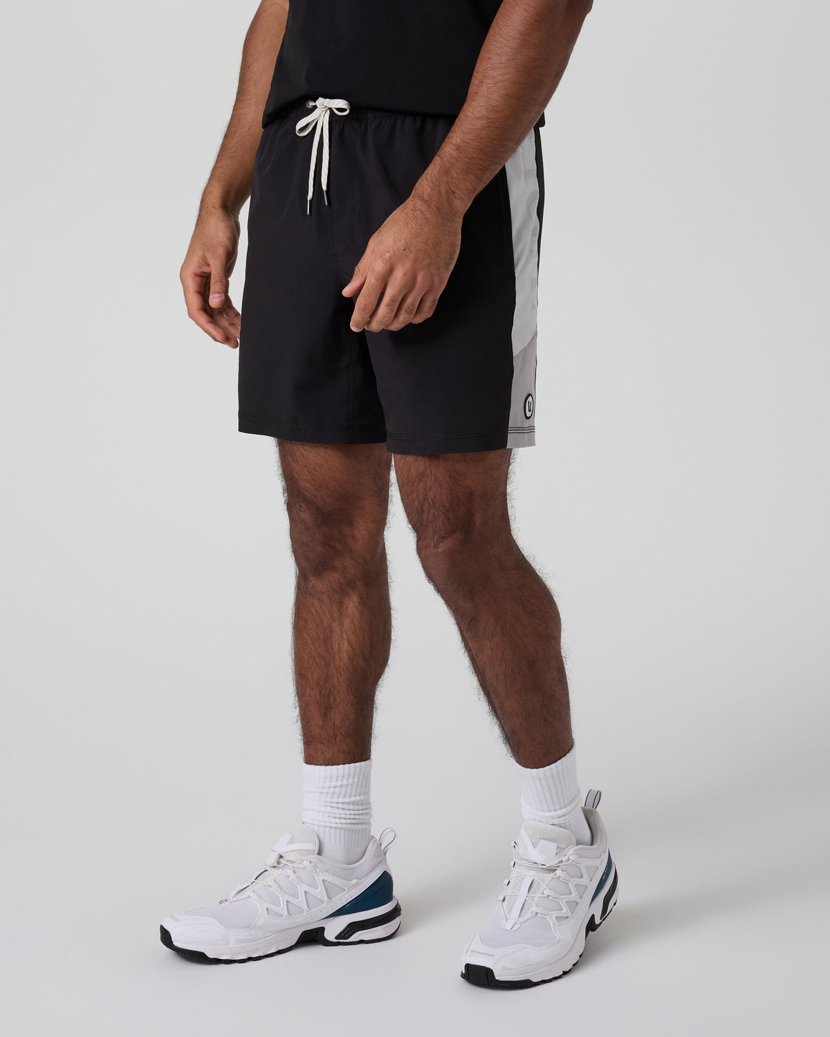 Men Vuori Kore Short X2 Lined Classic Fit 7" Black/Salt/Amethyst Grey