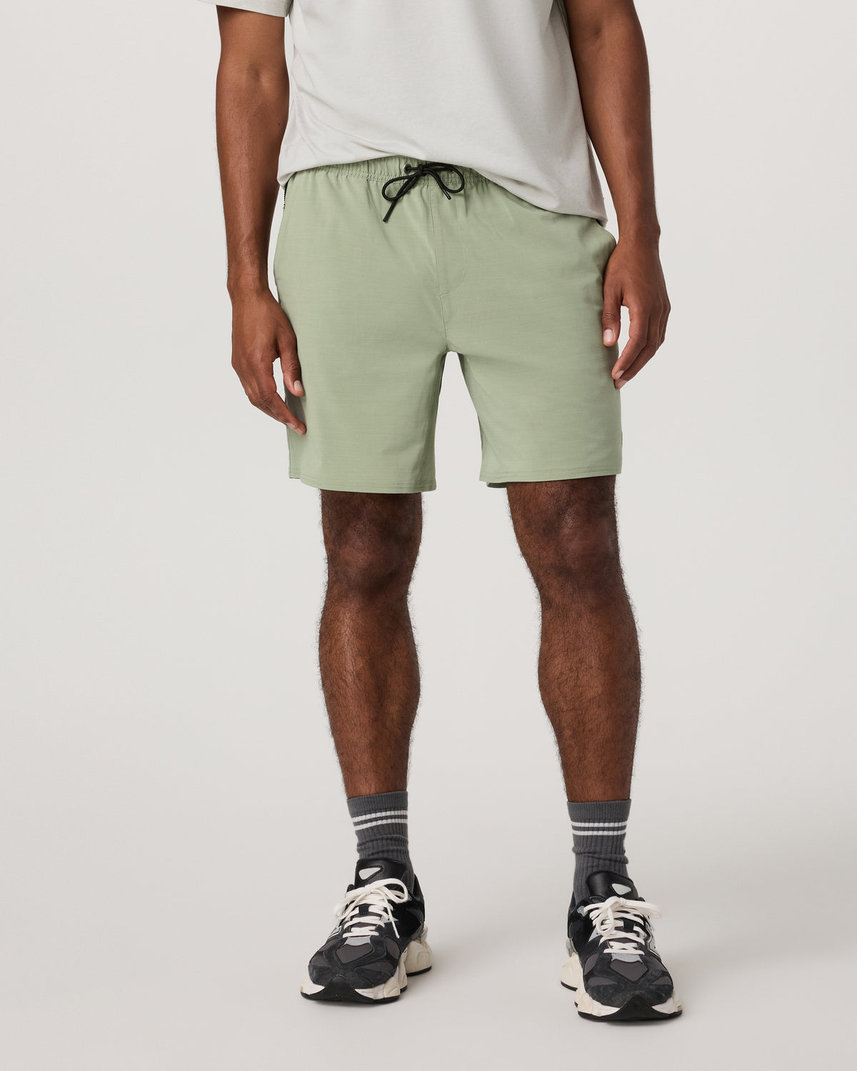 Men Vuori Elevate Kore Short Unlined 7" Men's Agave Shorts