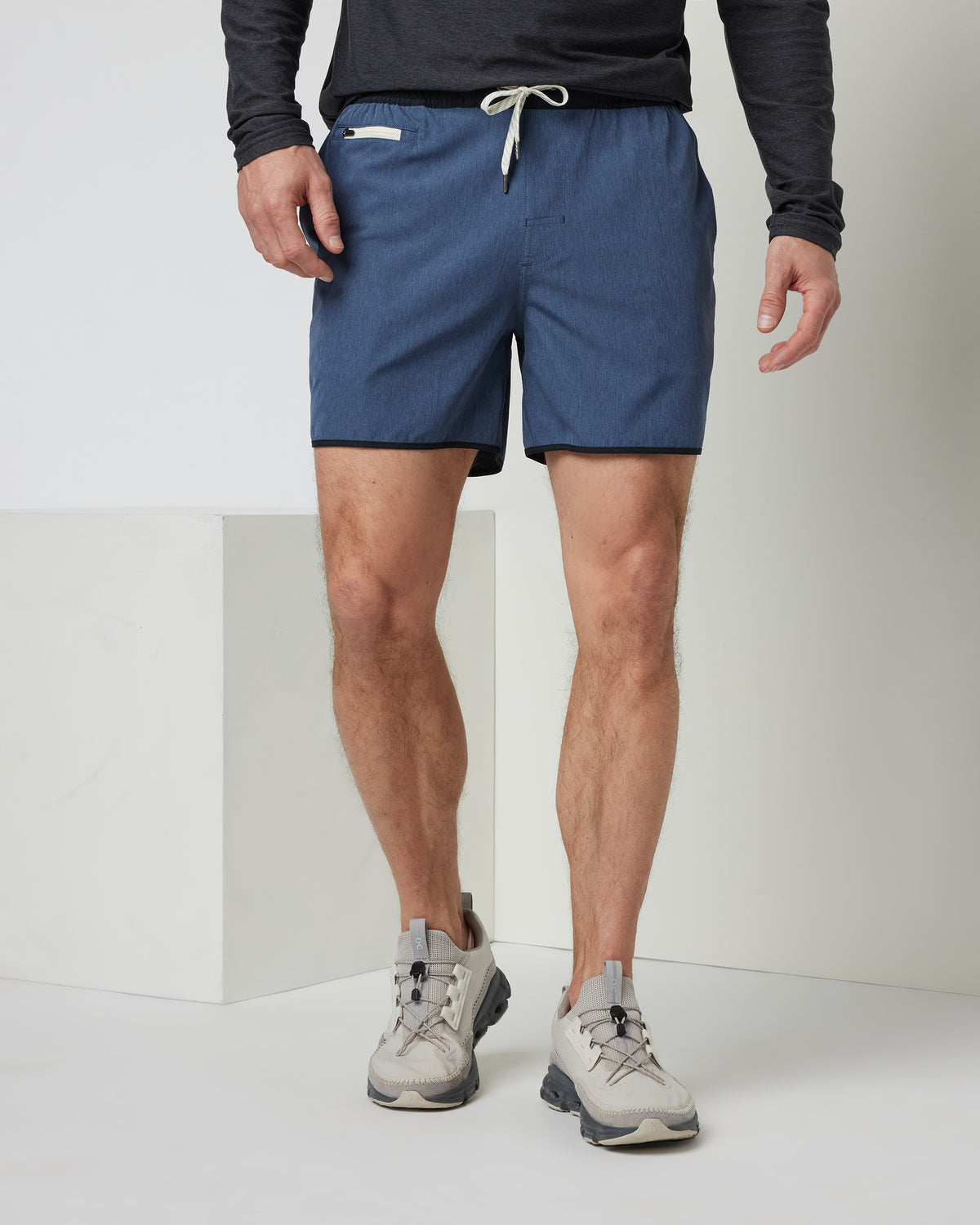 Men Vuori Banks Short 5" Azure Linen Texture