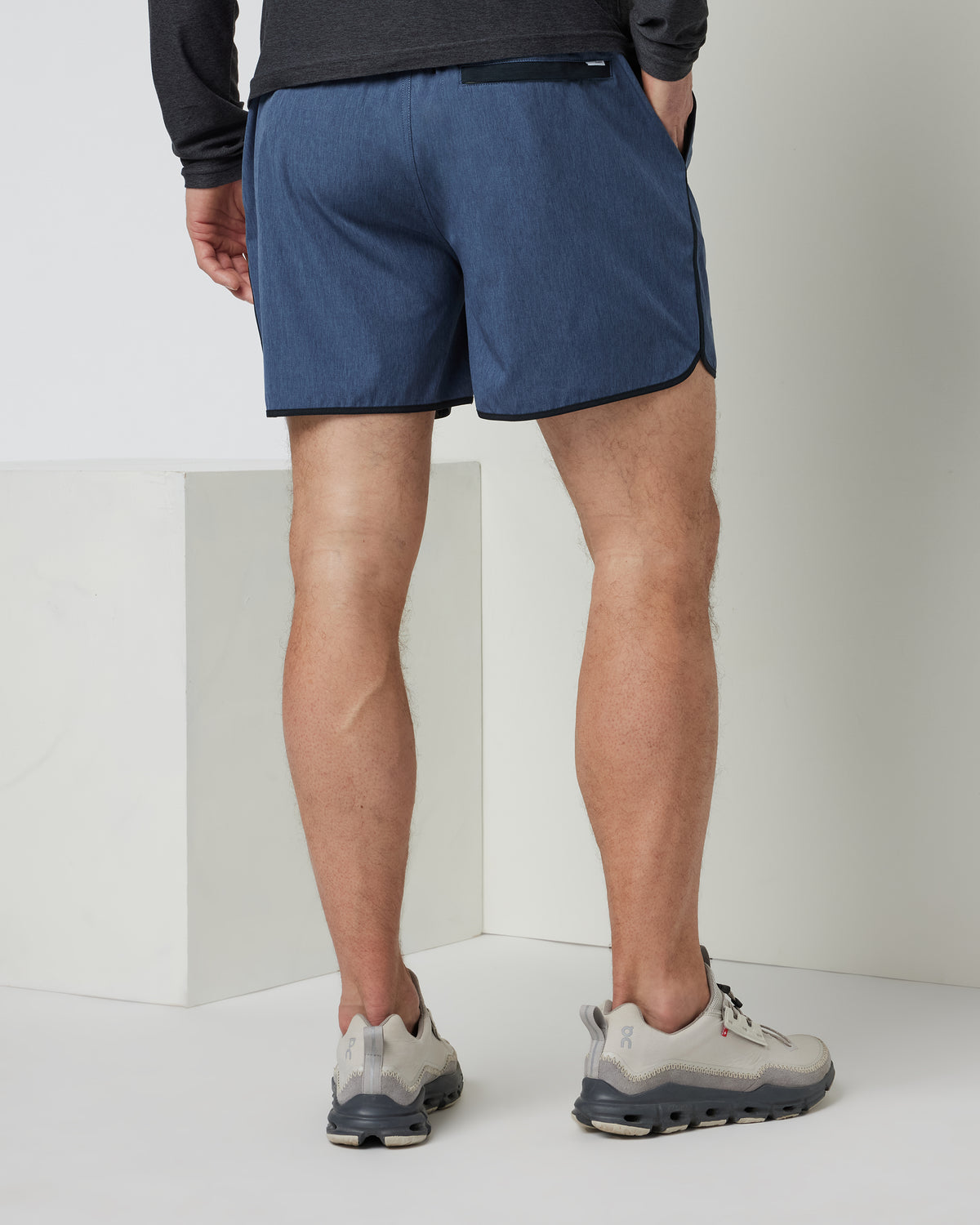 Men Vuori Banks Short 5" Azure Linen Texture
