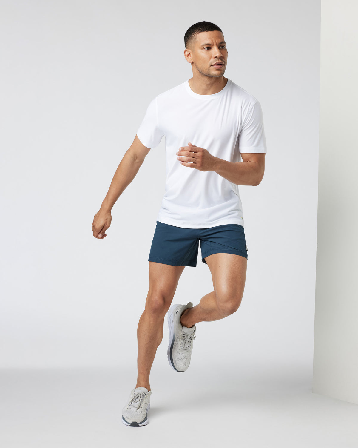 Men Vuori Kore Short Lined 5" Men's Indigo Athletic Shorts