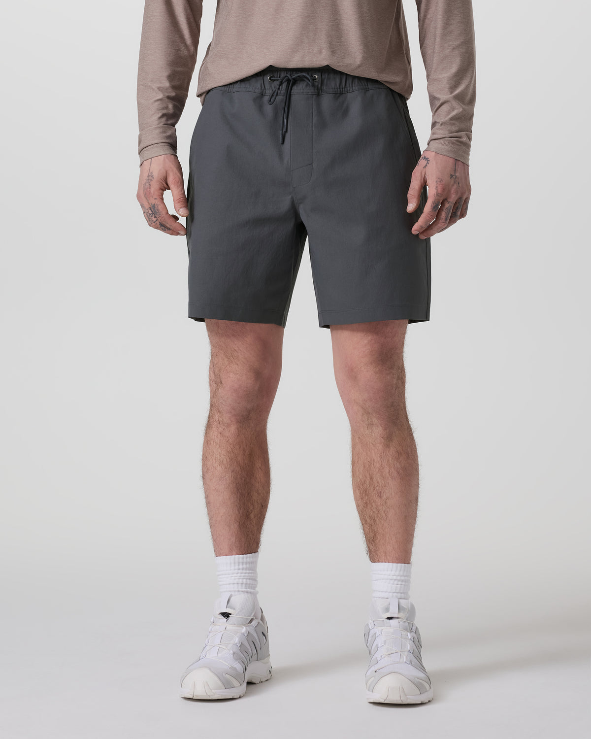 Men Vuori Cascade Crinkle Elastic Waist Short Classic Fit 8" Charcoal