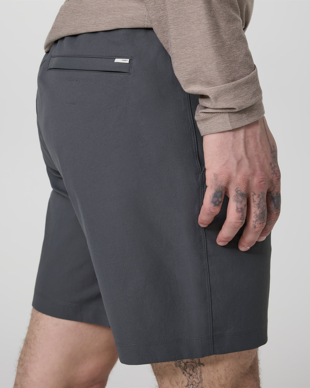 Men Vuori Cascade Crinkle Elastic Waist Short Classic Fit 8" Charcoal