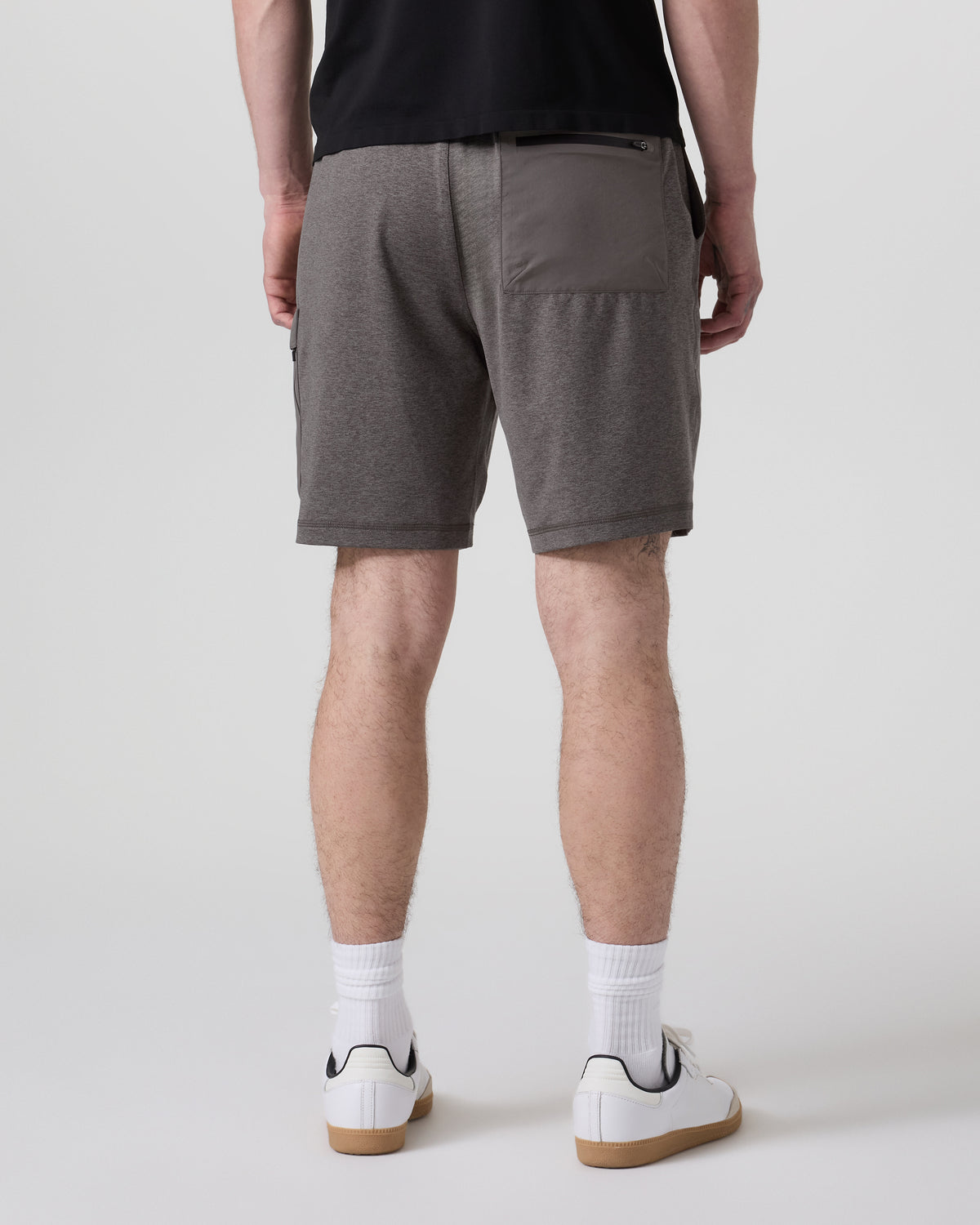 Men Vuori Sunday Performance Utility Short Classic Fit 8" Warm Grey Heather