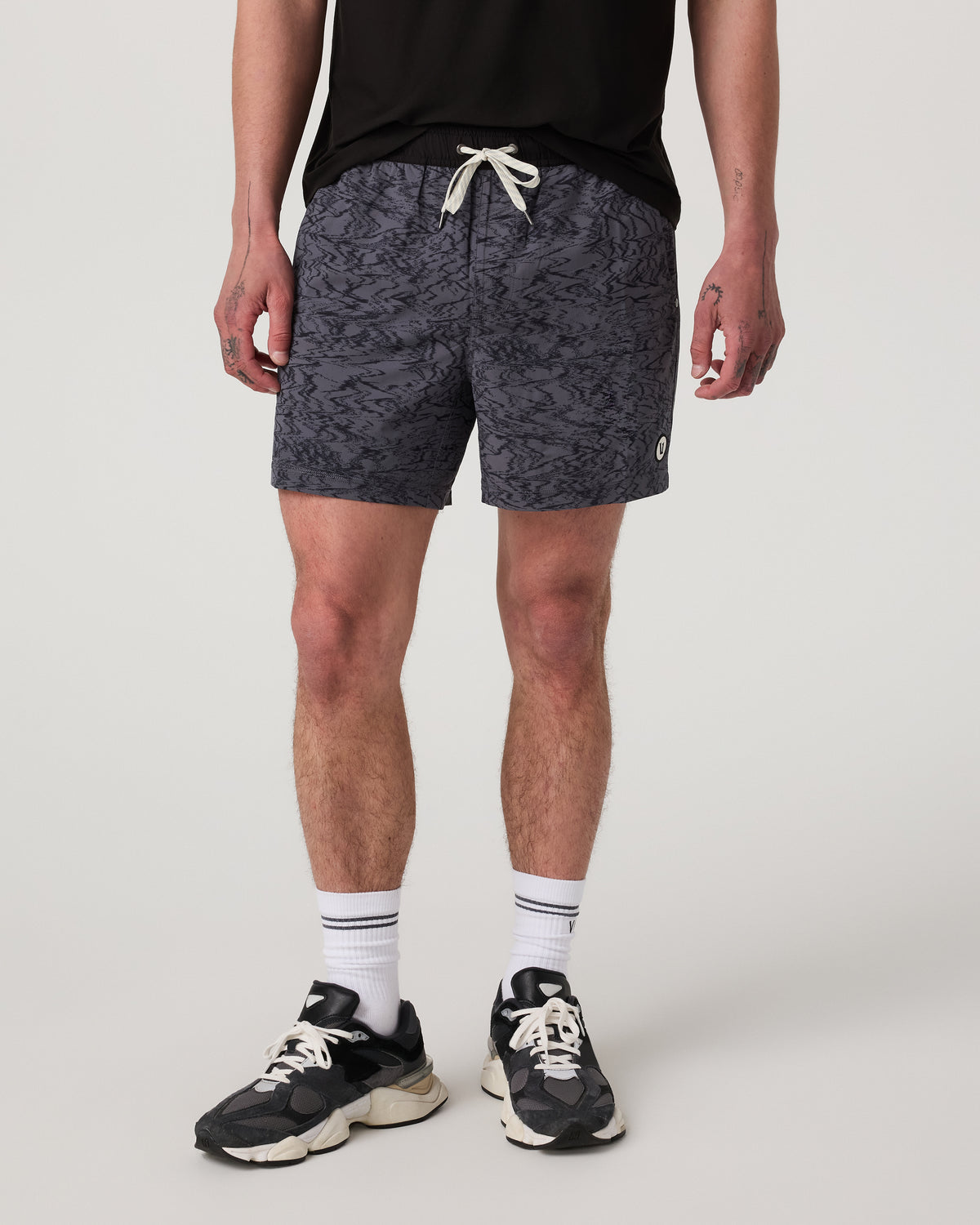 Men Vuori Kore Short Unlined 5" Men's Moonlight Sand Athletic Short
