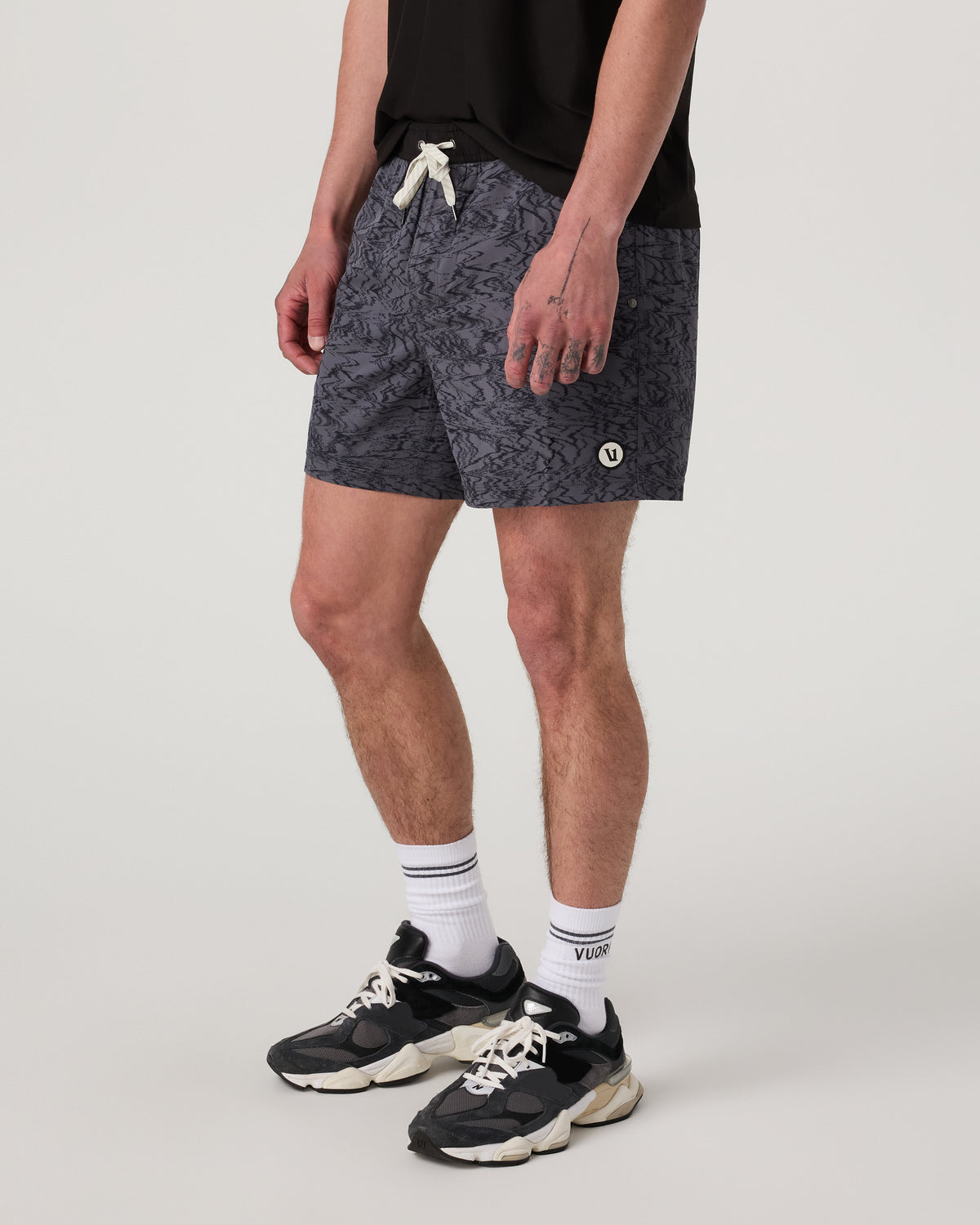 Men Vuori Kore Short Unlined 5" Men's Moonlight Sand Athletic Short
