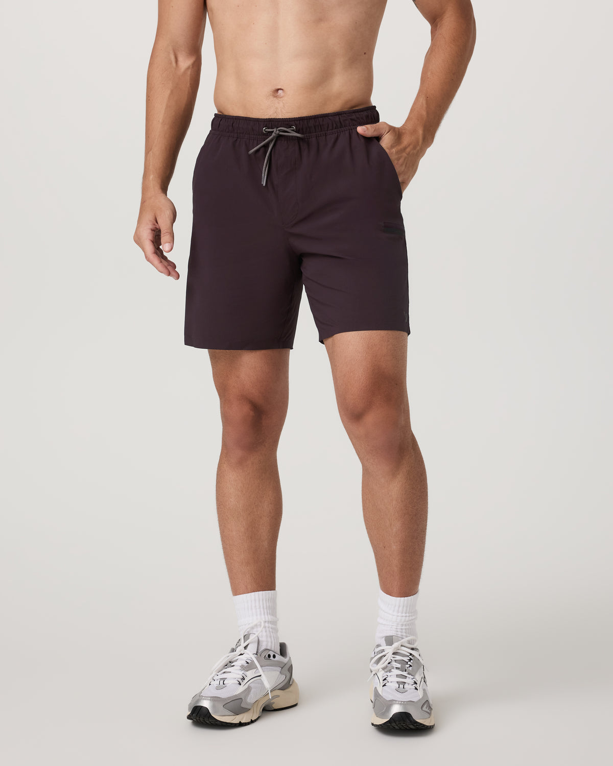 Men Vuori Grafton Short Lined 7" Men's Raisin Training Shorts