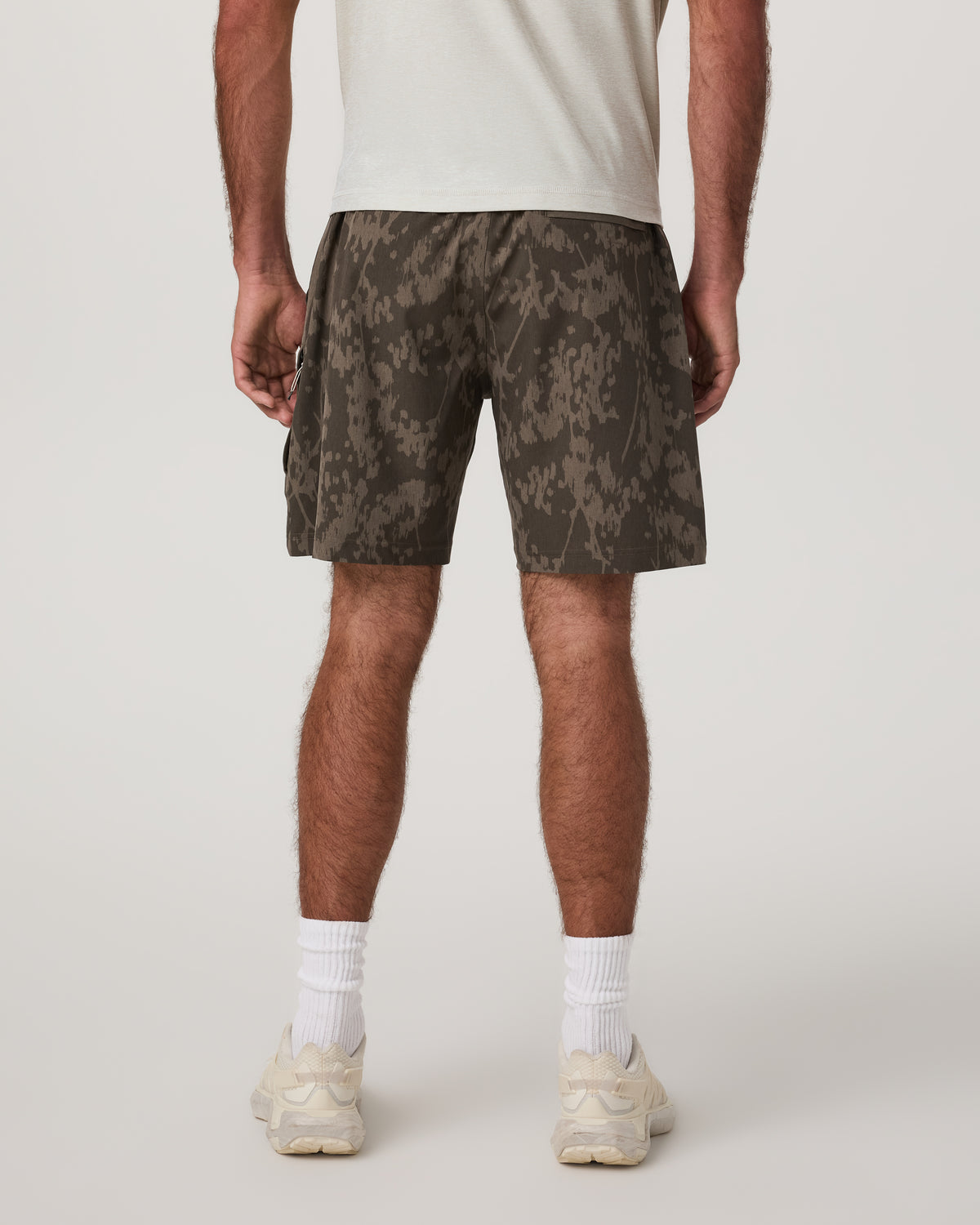 Men Vuori Banks Session Short Unlined 7" Root Earth Linen Texture
