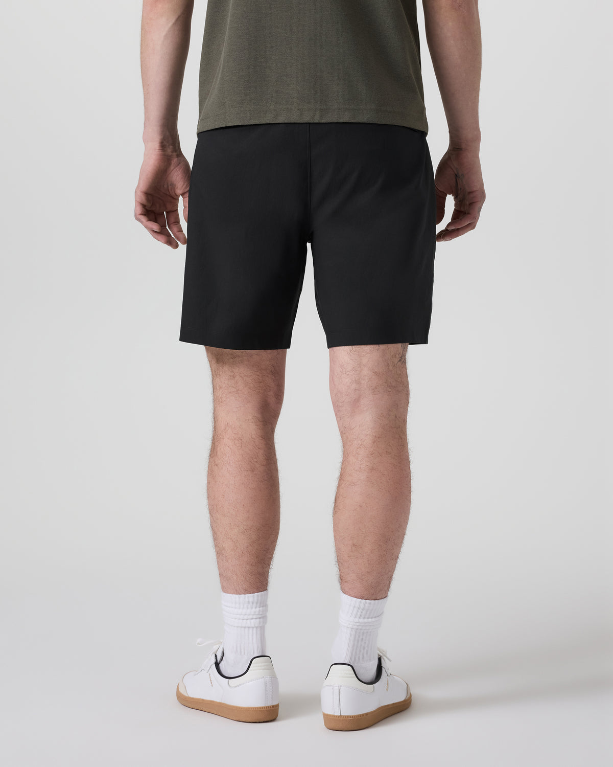 Men Vuori Cascade Crinkle Elastic Waist Short Classic Fit 8" Black