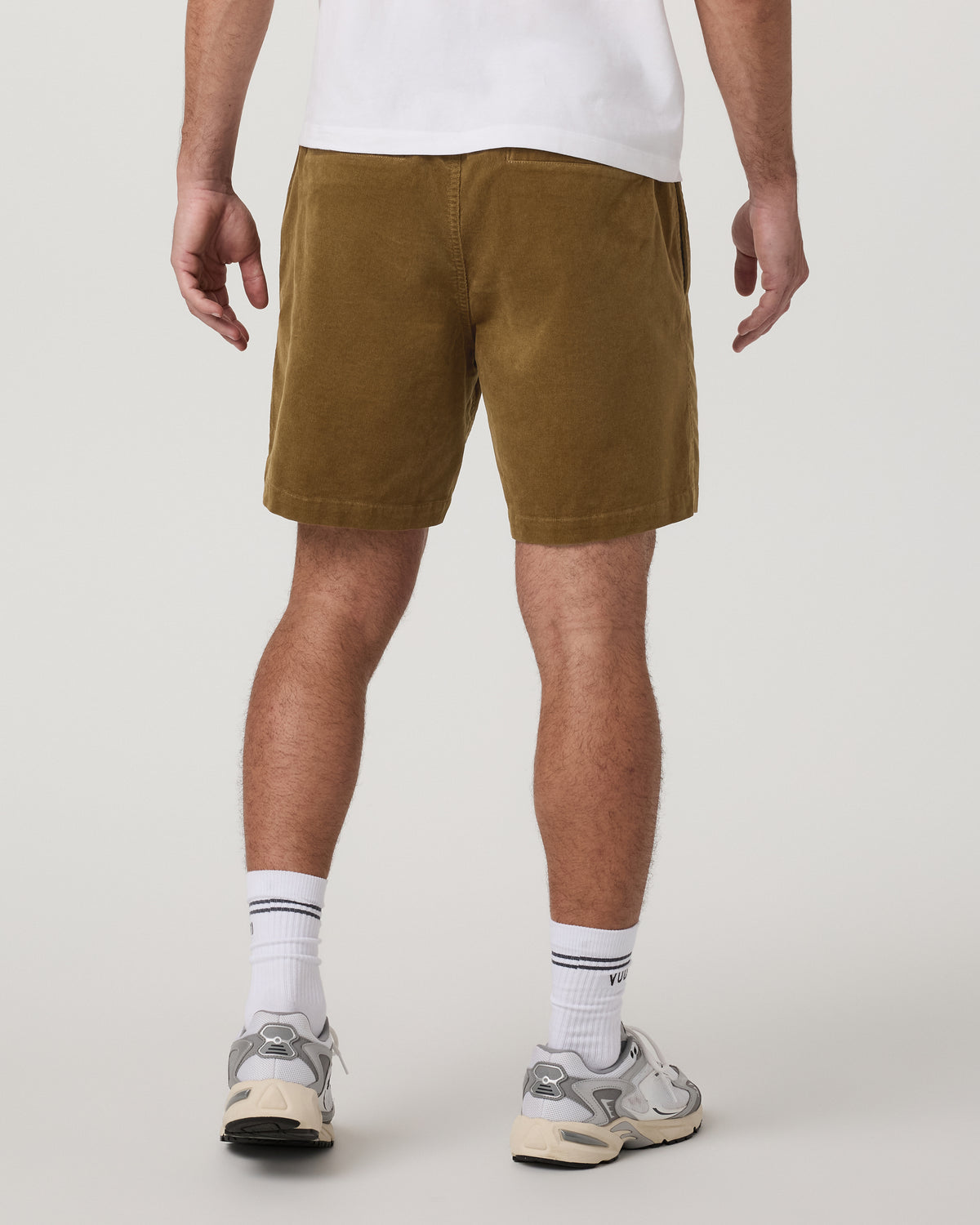 Men Vuori Optimist Elastic Waist Short 8" Men's Rum Relaxed Shorts