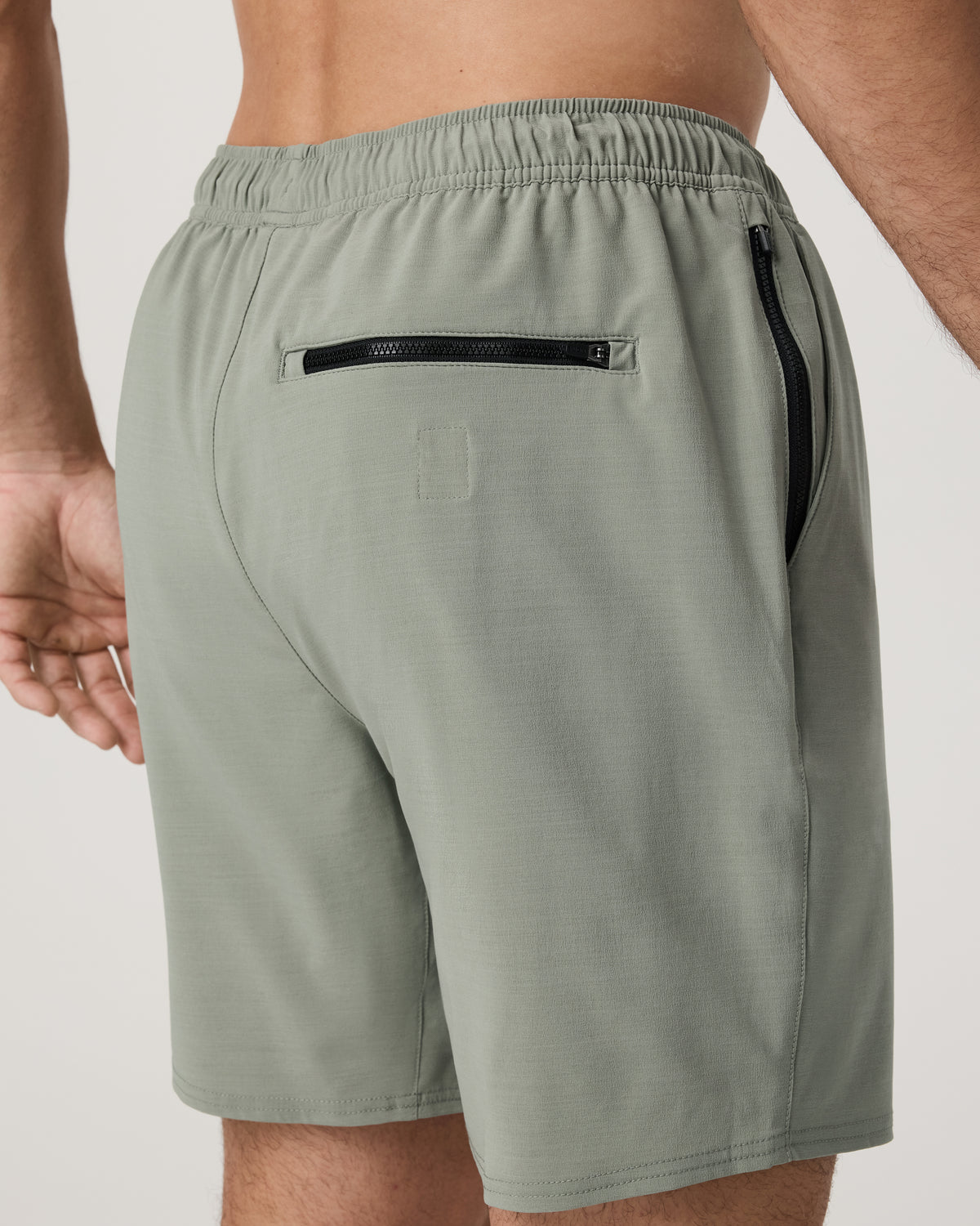 Men Vuori Elevate Kore Short Lined 7" Men's Agave Shorts