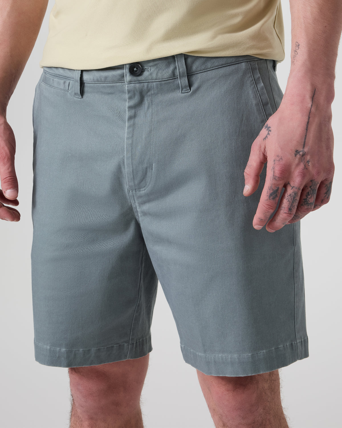 Men Vuori Fletcher Short Classic Fit 8" Dusty Blue