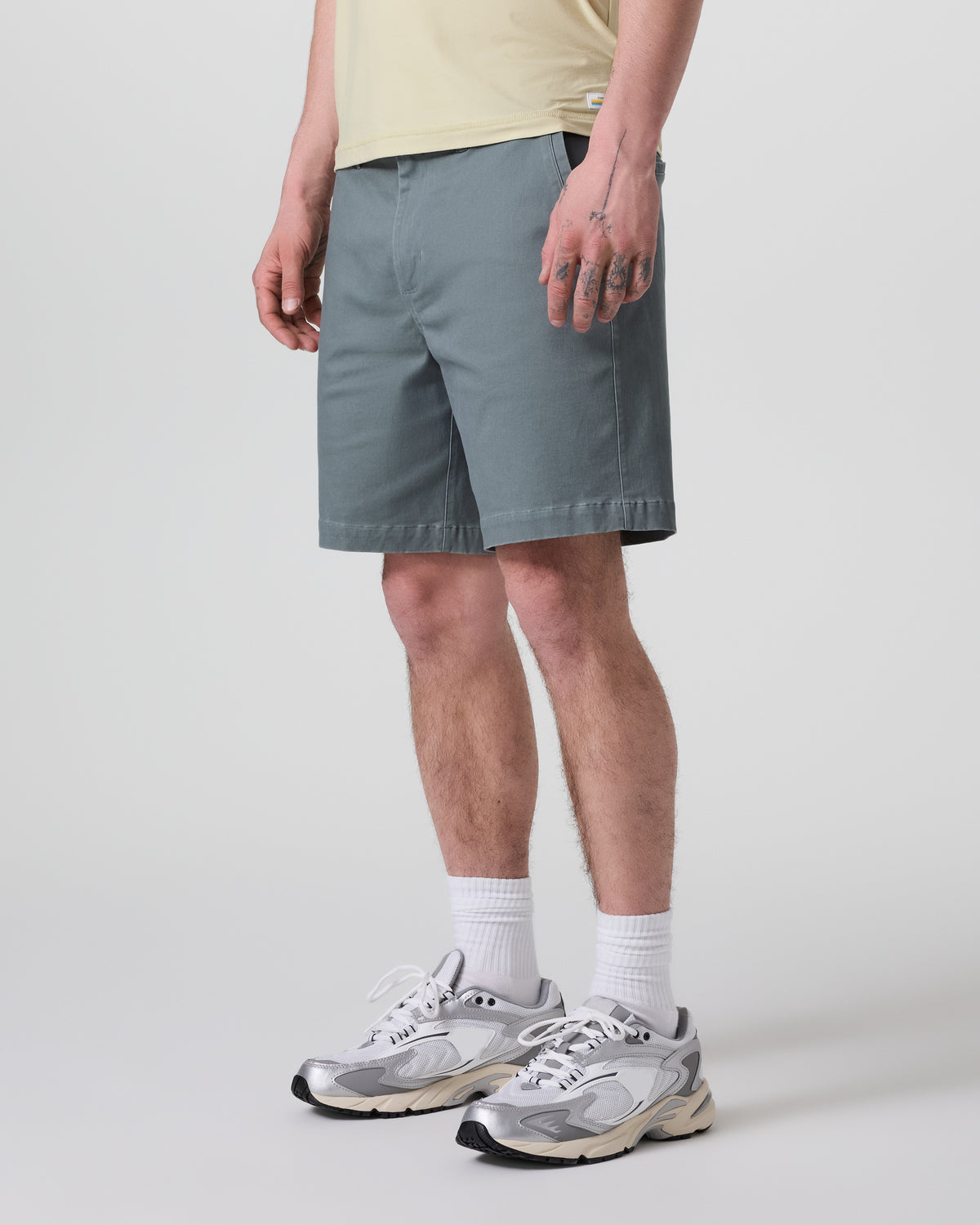 Men Vuori Fletcher Short Classic Fit 8" Dusty Blue