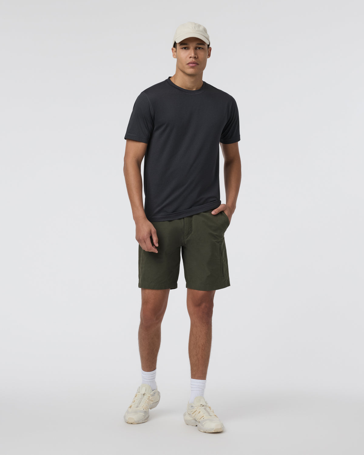 Men Vuori Barren Explorer Short Classic Fit 8" Kale