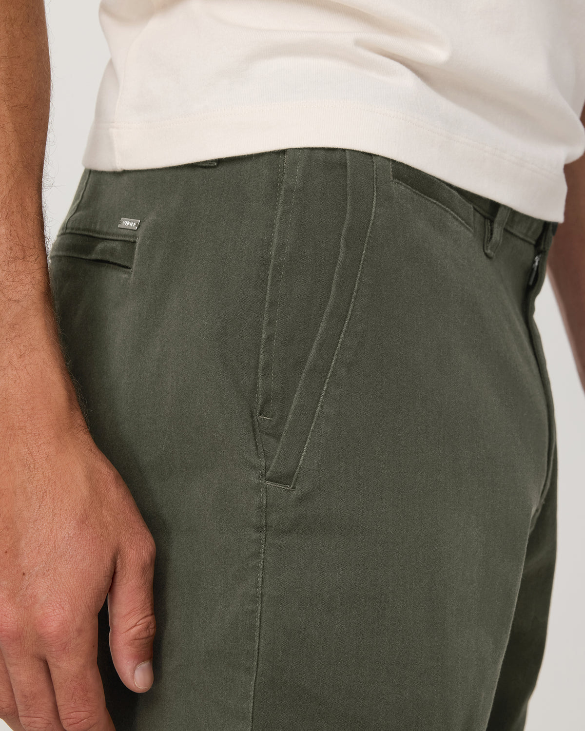 Men Vuori Fletcher Chino Short 8" Men's Dark Oregano Shorts