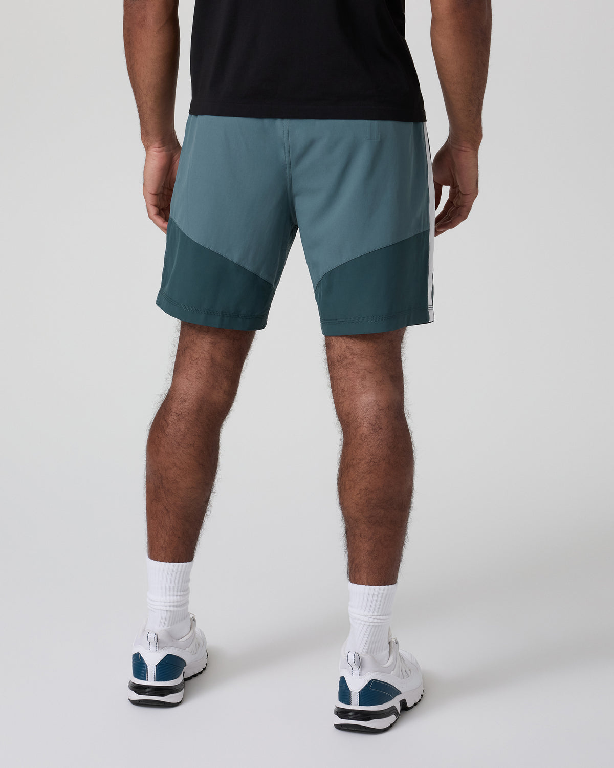 Men Vuori Kore Short X1 Lined Classic Fit 7" Light Deep Sea/Deep Sea/Salt