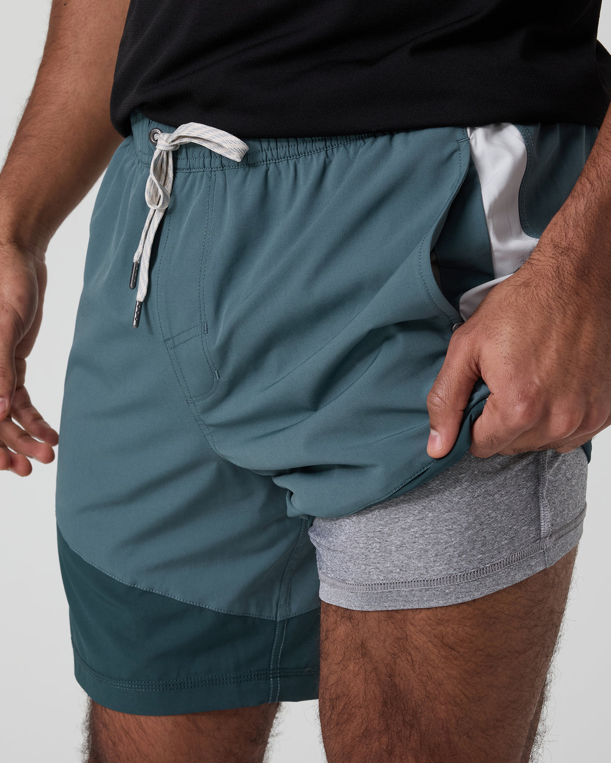 Men Vuori Kore Short X1 Lined Classic Fit 7" Light Deep Sea/Deep Sea/Salt