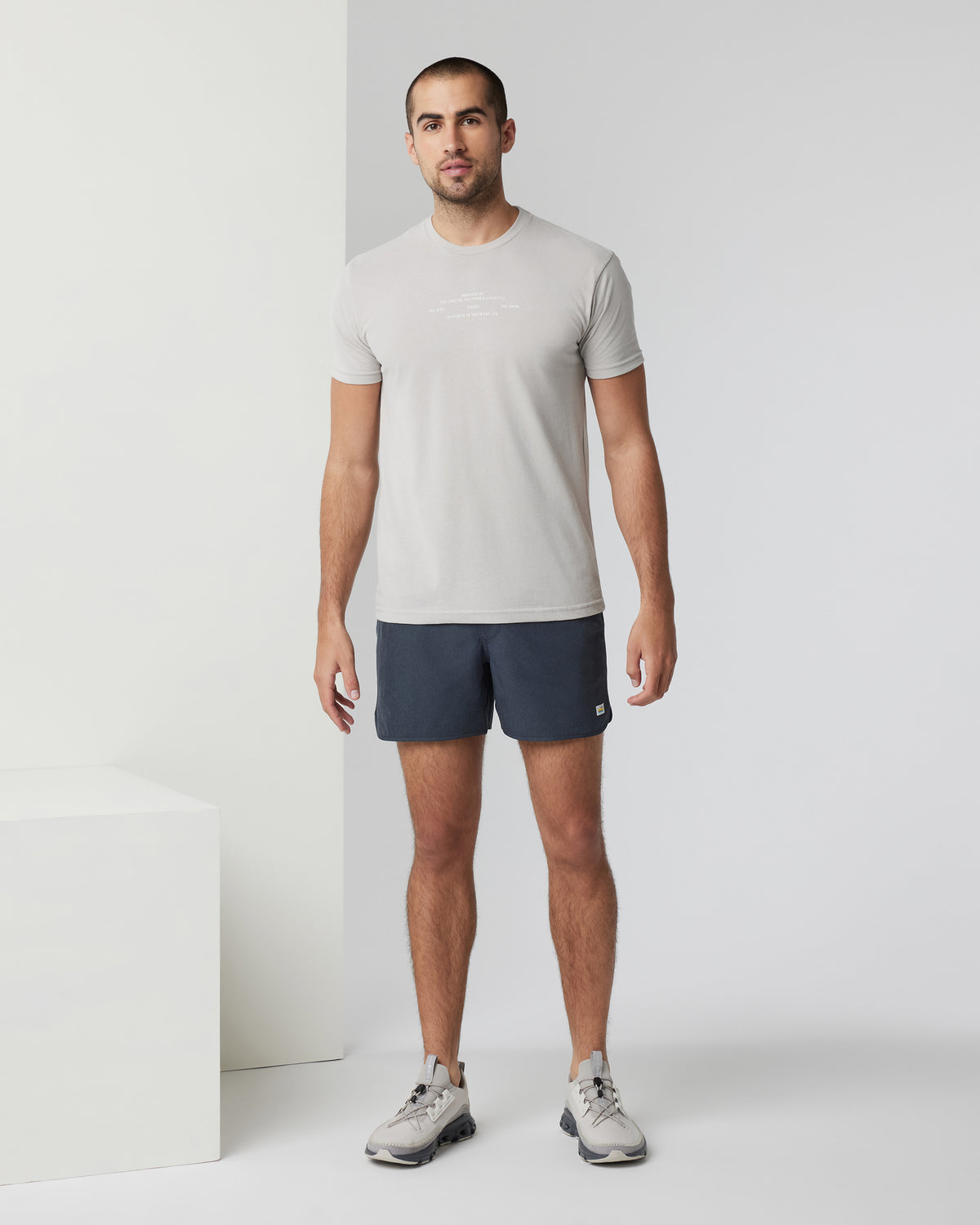 Men Vuori Banks Short 5" Navy Linen Texture Athletic Shorts