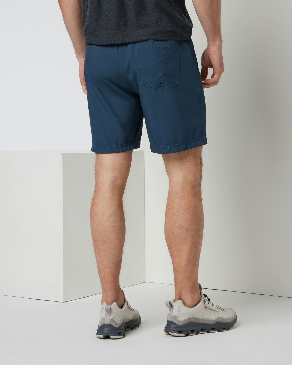 Men Vuori Kore Short Unlined 7" Indigo
