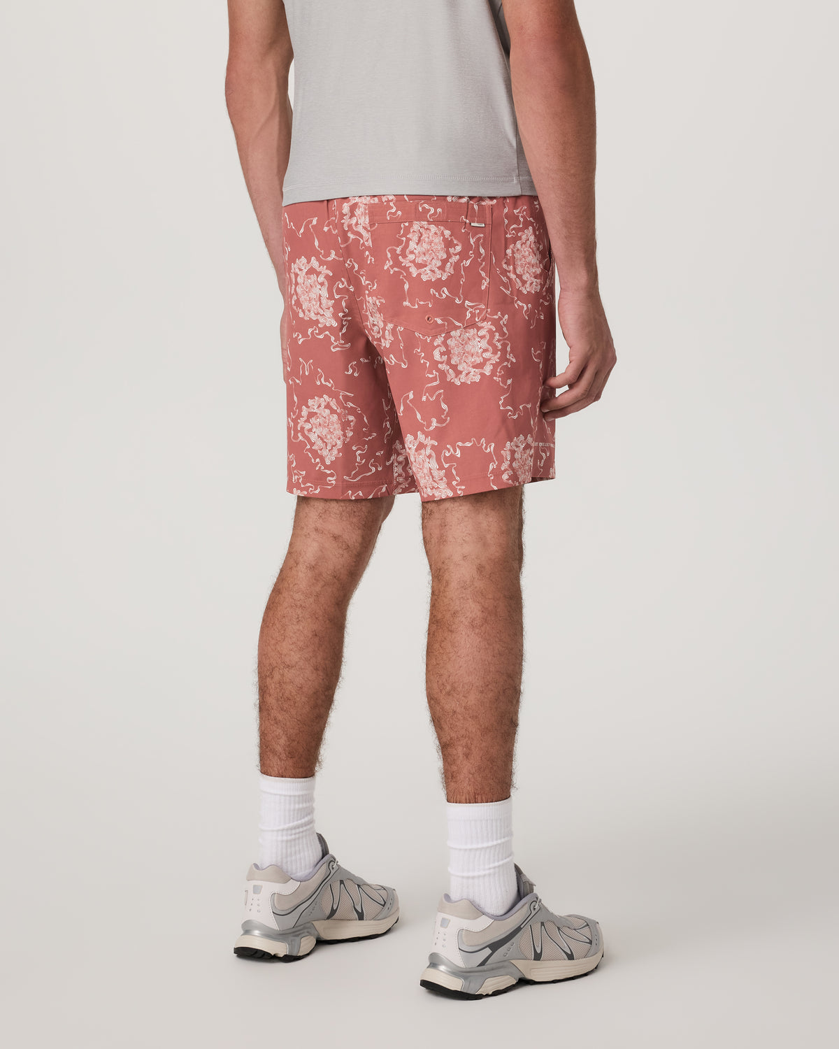 Men Vuori Kore Short Vuori x Kelsey Brookes Lined Classic Fit 7" Mojave