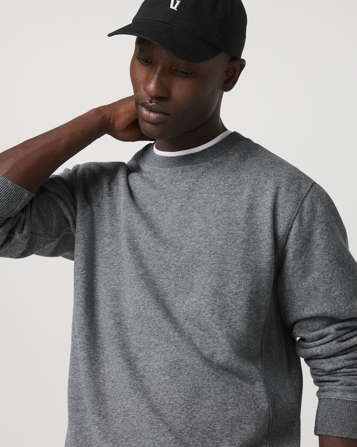 Men Vuori Cypress Vintage Crew Men's Heather Grey Fleece Pullover