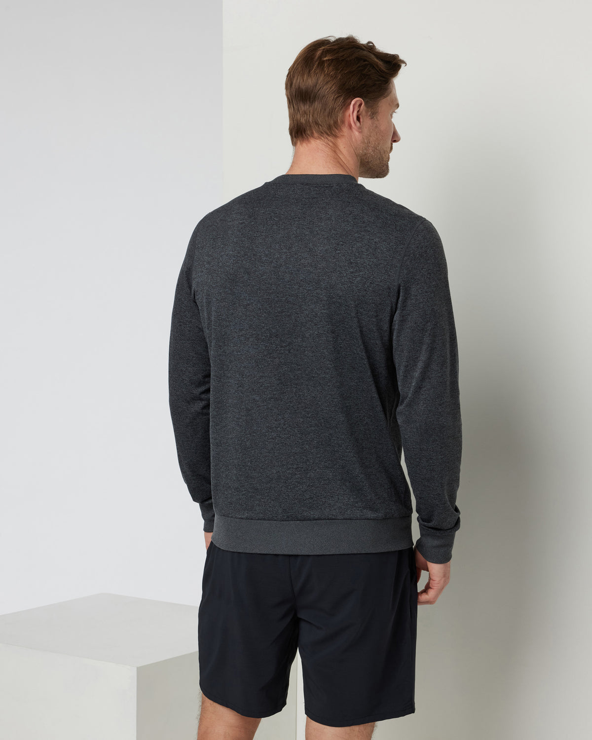 Men Vuori Ponto Performance Crew Charcoal Grey Crew Neck