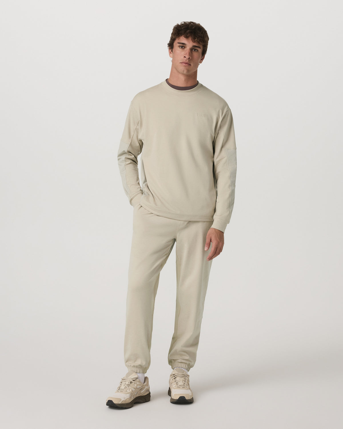Men Vuori Men's Coronado Mixed Media Crew Limestone Heather