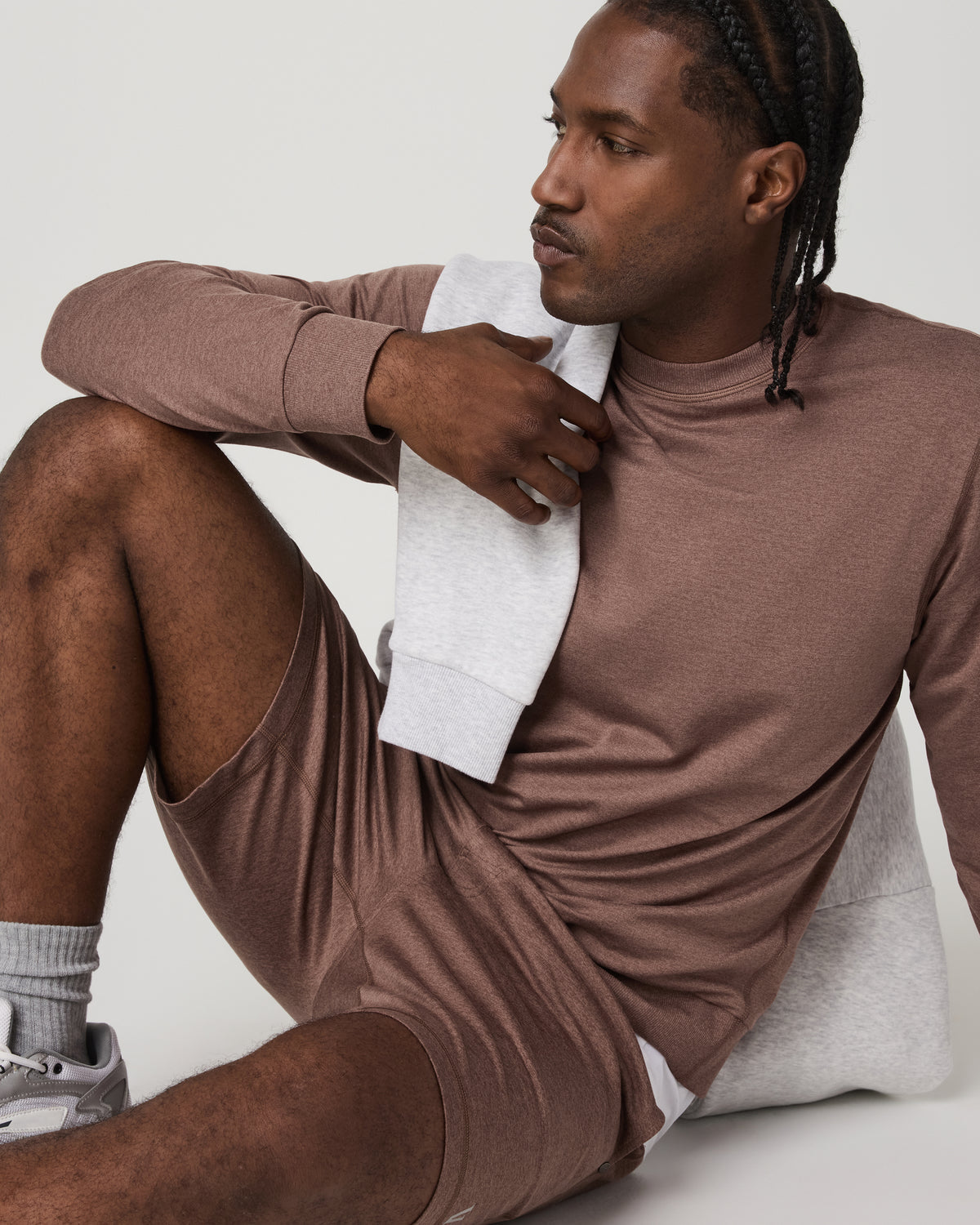 Men Vuori Ponto Performance Crew Men's Sable Heather Crew Neck