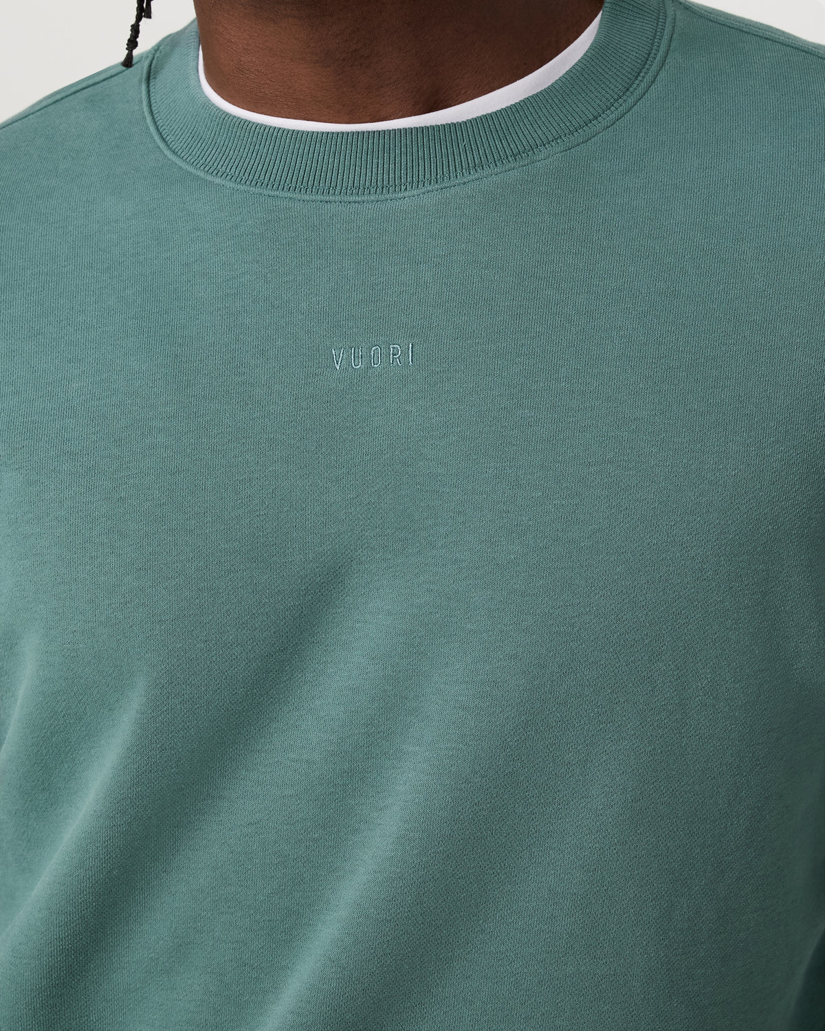 Men Vuori Cypress Logo Crew Men's Bluegrass Sweatshirt