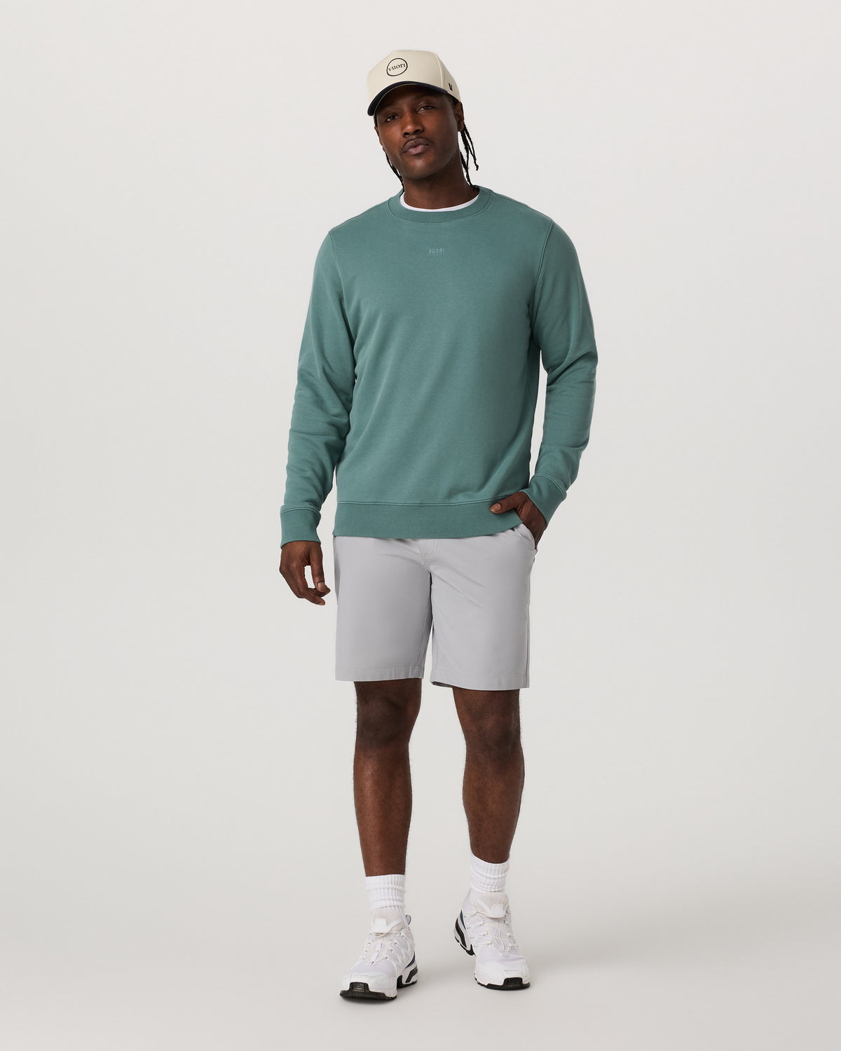 Men Vuori Cypress Logo Crew Men's Bluegrass Sweatshirt