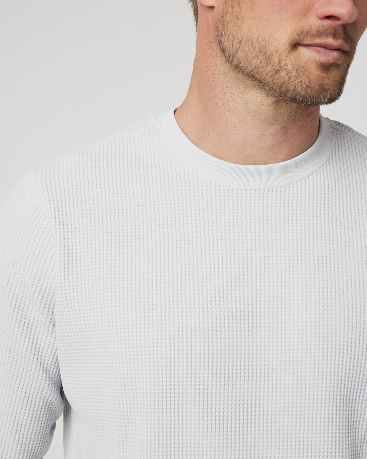 Men Vuori Jamestown Crew Men's Frost Grey Waffle Crewneck
