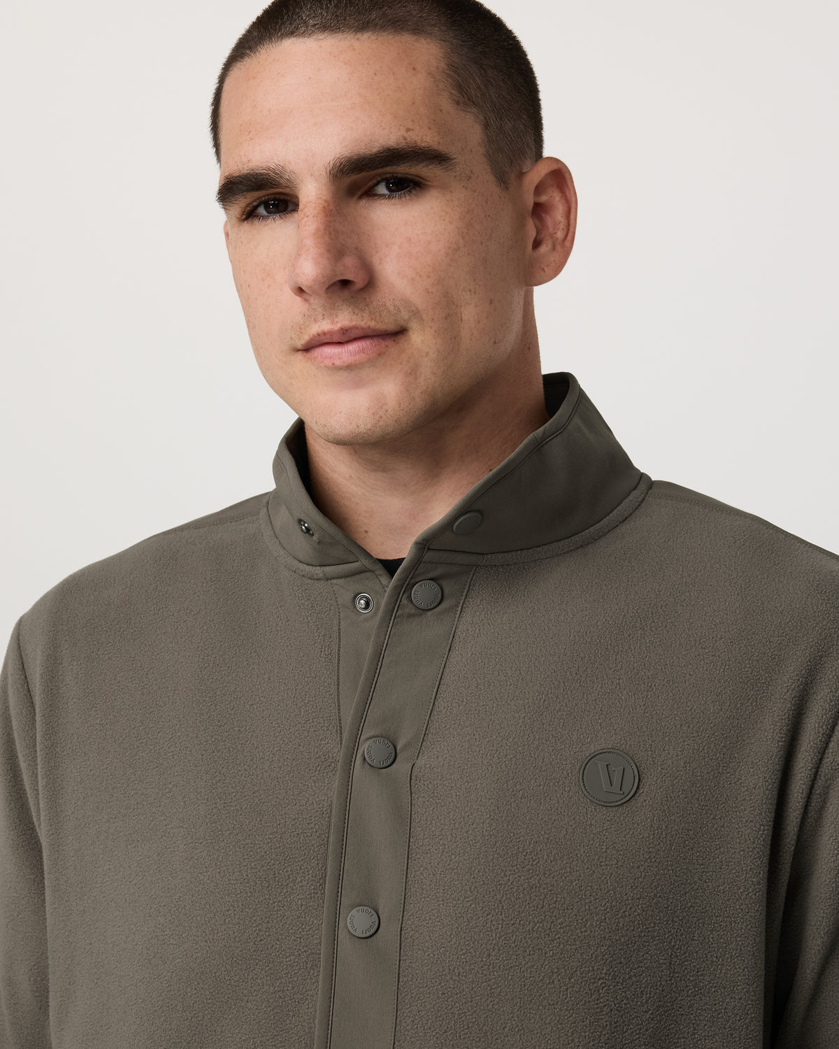 Men Vuori Aspen 1/2 Snap Men's Fleece Mock-Neck Pullover in Root