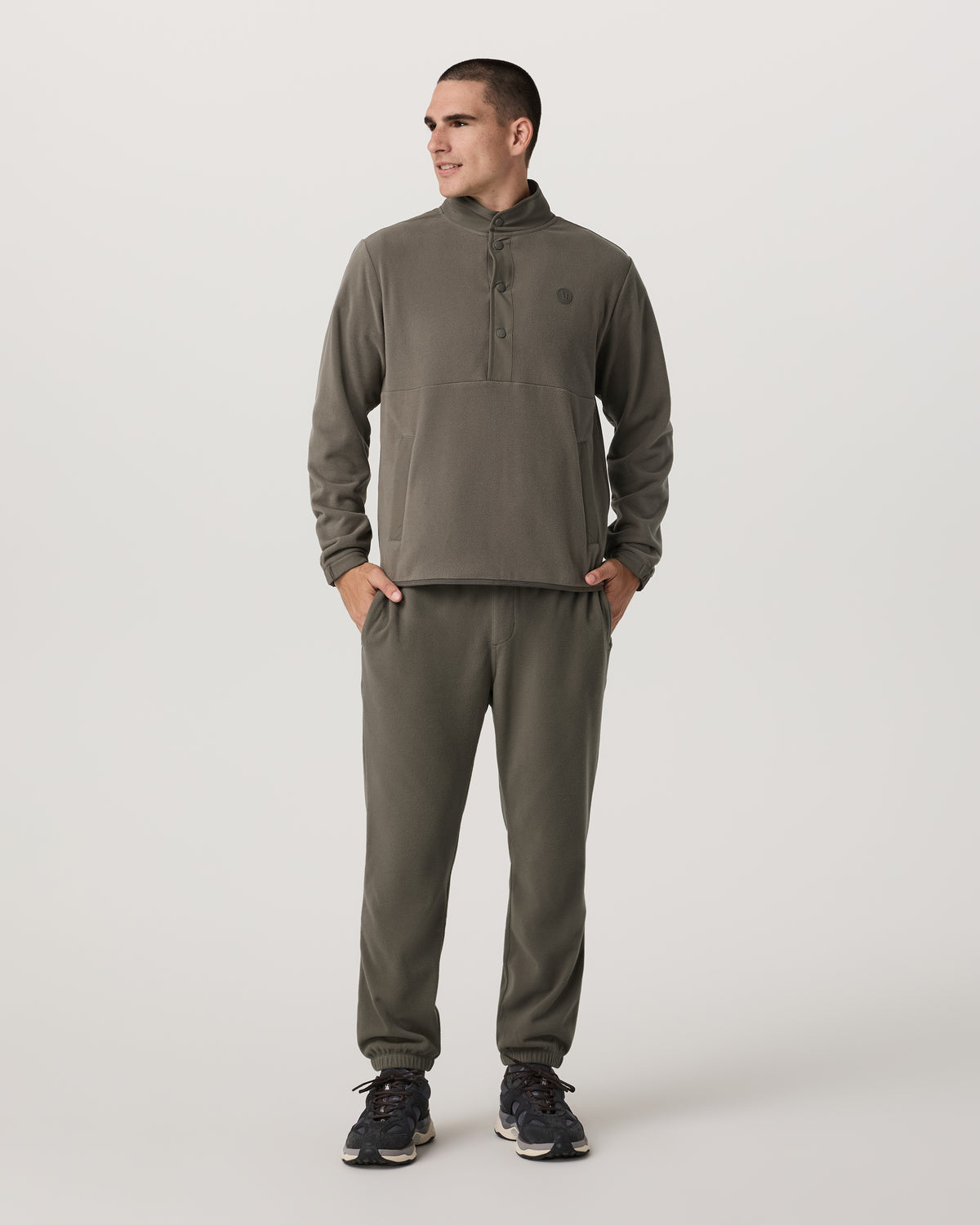Men Vuori Aspen 1/2 Snap Men's Fleece Mock-Neck Pullover in Root