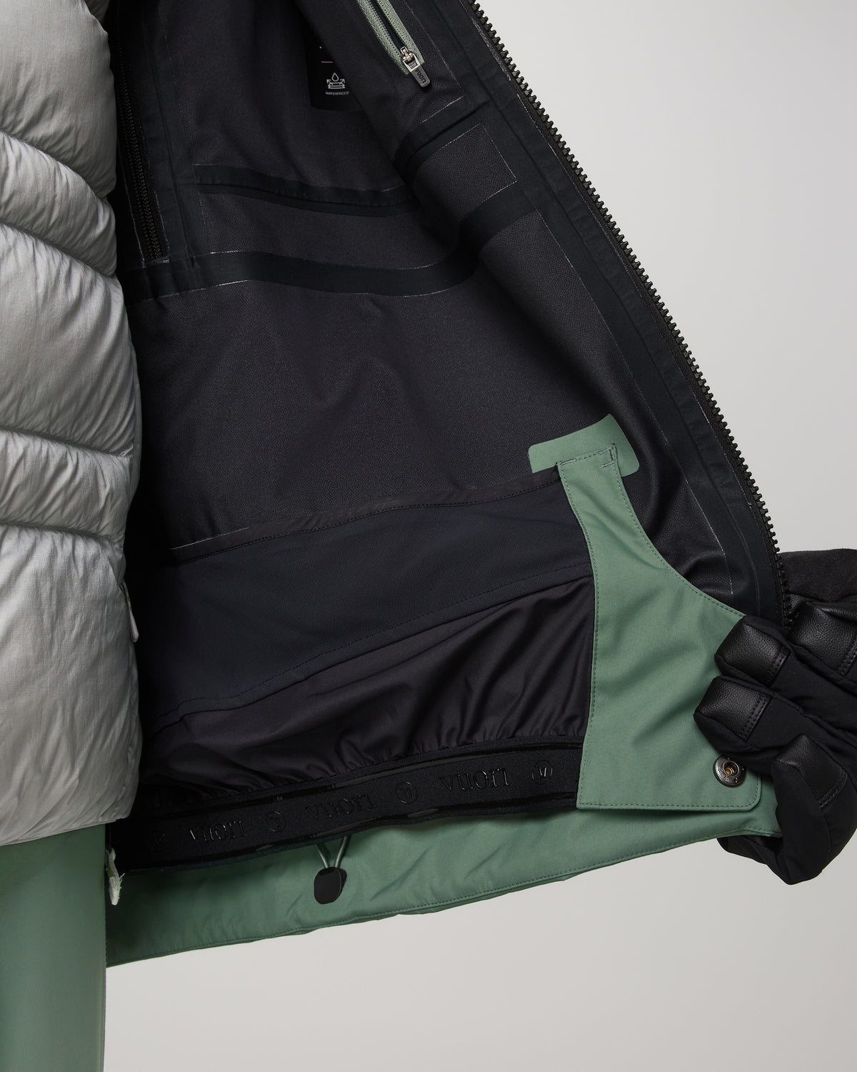 Men Vuori Taika Snow Shell Men's Sea Pine Ski/Board Jacket
