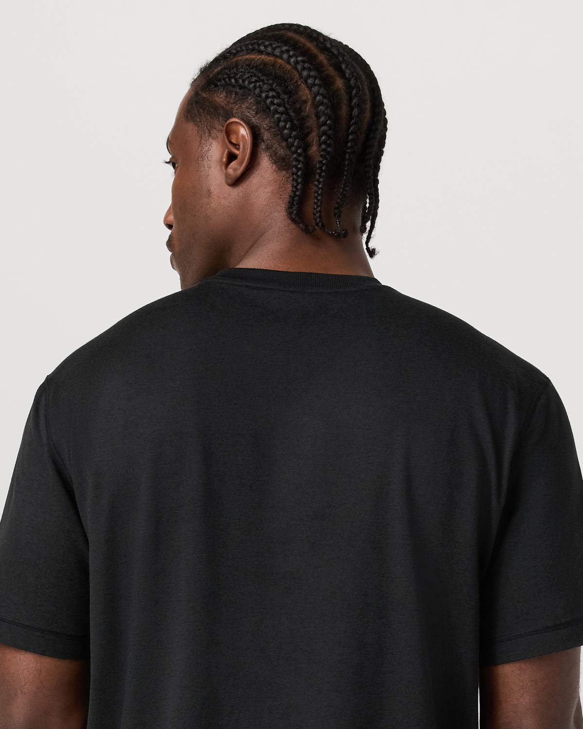 Men Vuori Men's Short Sleeve Ponto Tee - Relaxed Black Heather