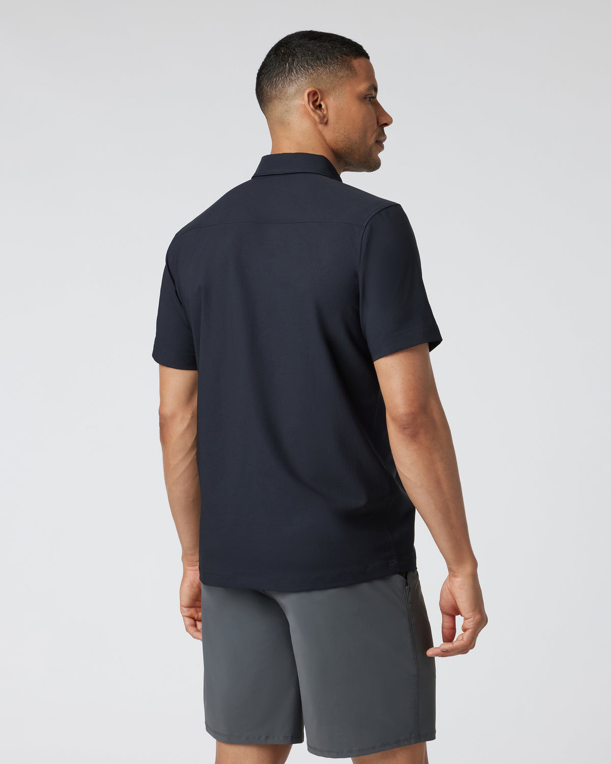 Men Vuori Short-Sleeve Manhattan Button Down Black