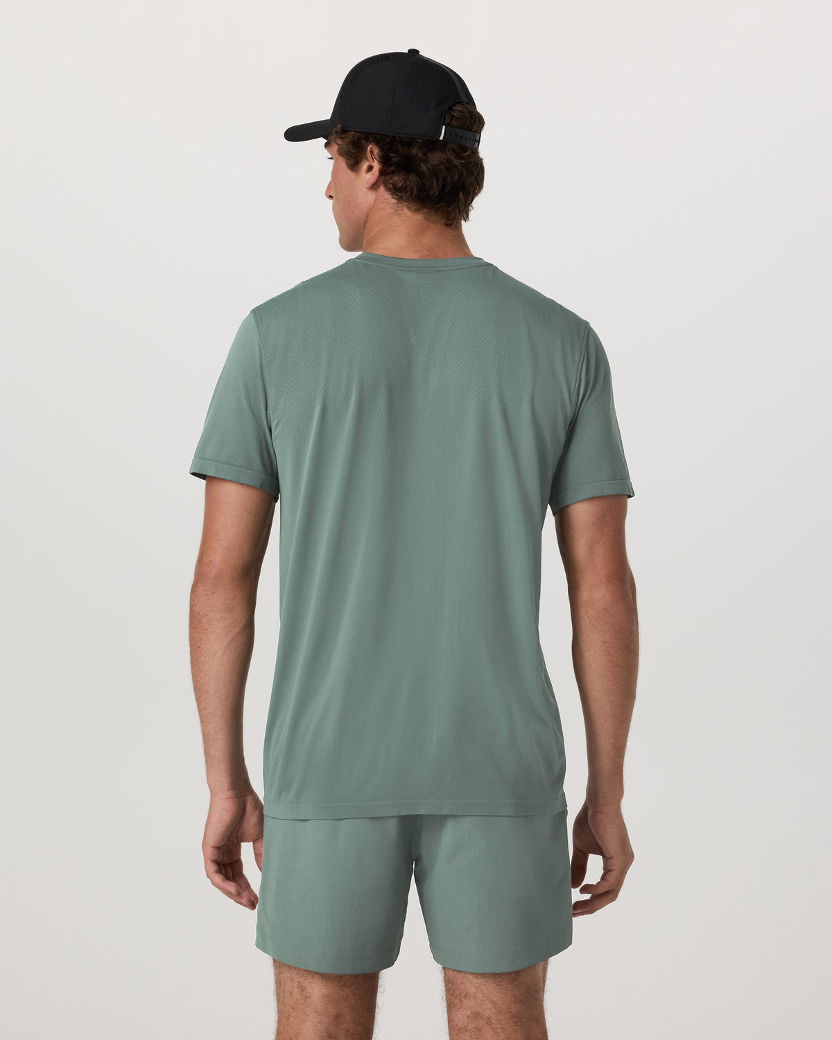 Men Vuori Short Sleeve Clearview Seamless Tee Men's Marsh T-Shirt