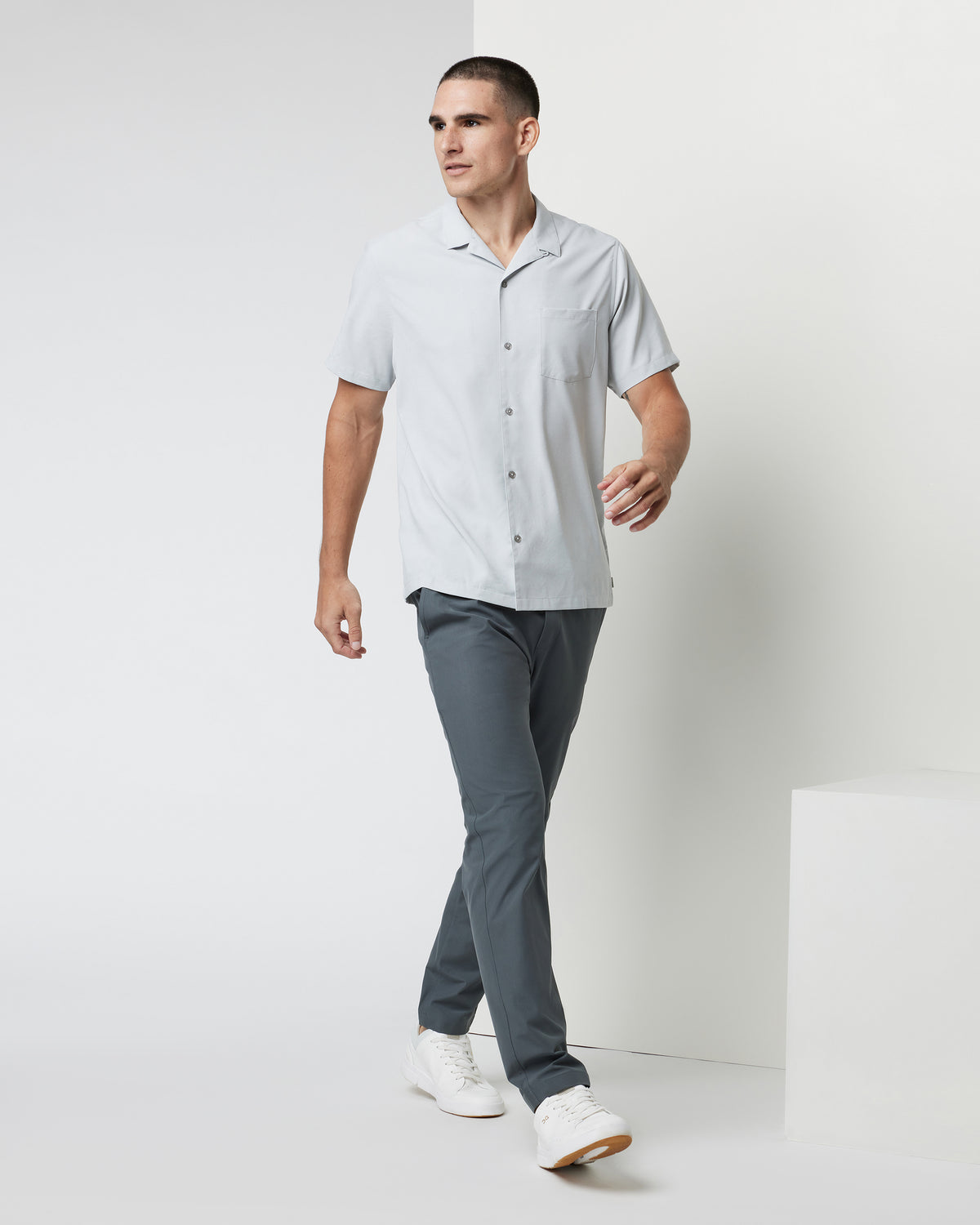 Men Vuori Seaport Button Down Men's Sky Grey Short-Sleeve